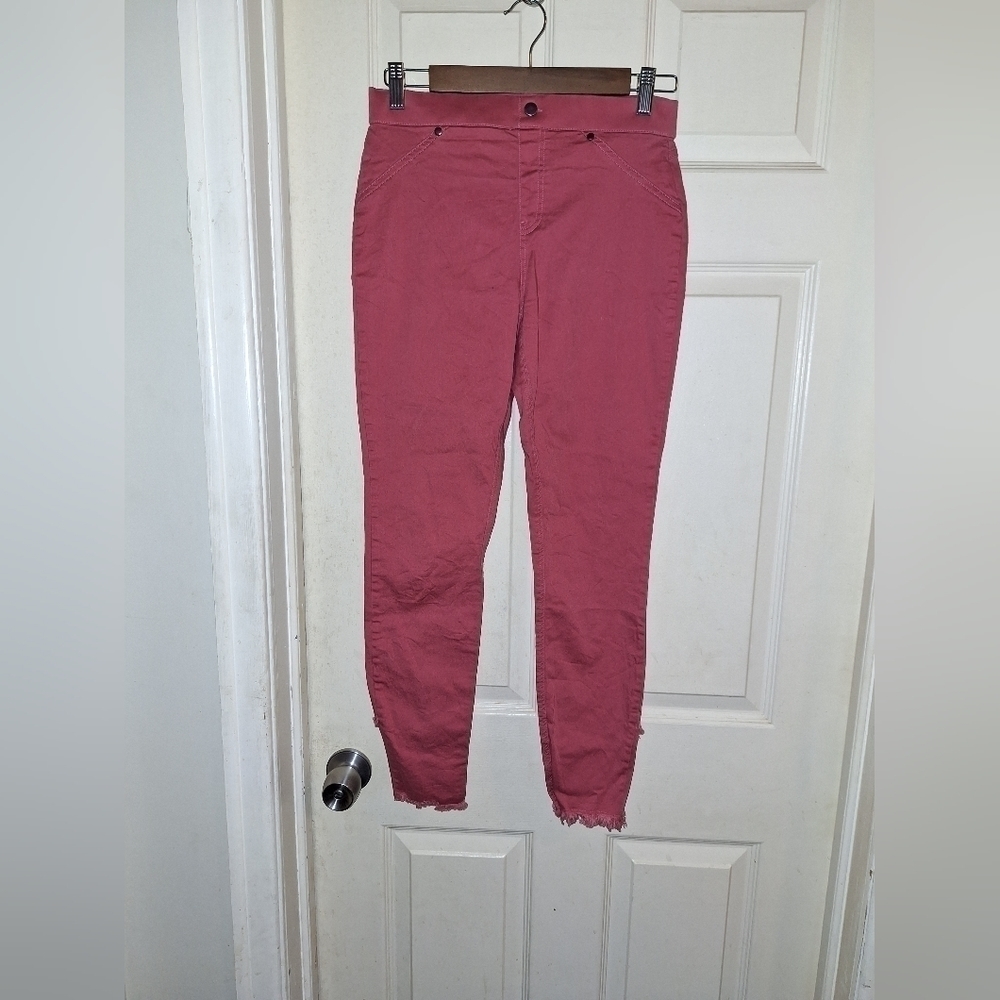 Utopia pants size medium